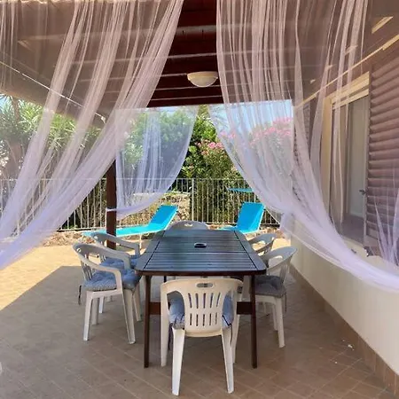 Sotto Torre Wi-fi Tatil Evi Calasetta